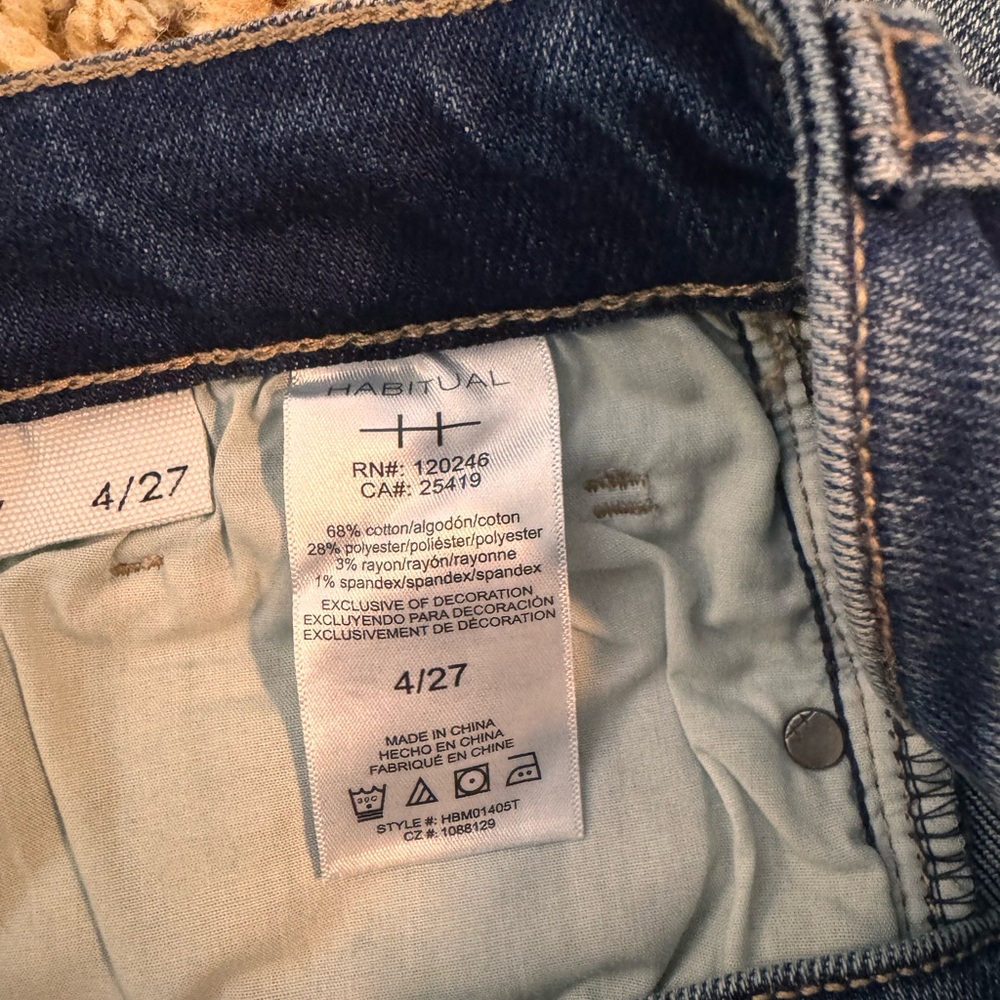 Habitual Women’s Casey Flare Jeans Blue Denim Size 4/27 – Like New - Picture 11 of 12